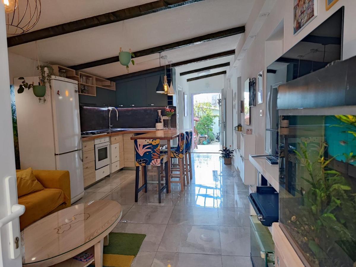 Appartement Kimano 2 With Garden In Zadar